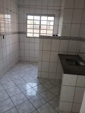 Imagem Ótimo apartamento para locação com excelente localização, 2 dormitórios com ventilador de teto...