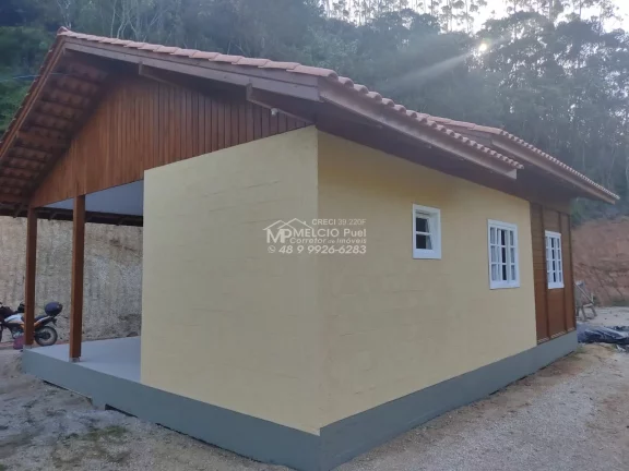 Imagem Sítio a VENDA, com casa a beira de riacho, em Nova Trento Distância da cidade de 13Km, de fácil acesso. De área com 5.000m² com escritura,