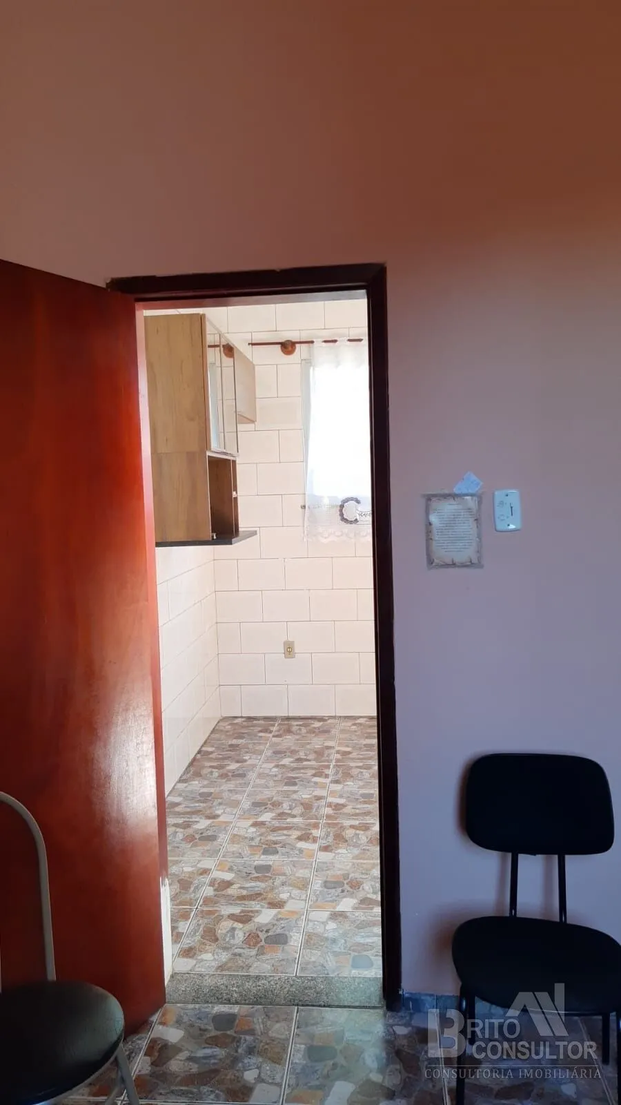 Imagem Casa com 2 Qts, Quintal, 3 Vagas ou mais, em Trindade, São Gonçalo/RJ