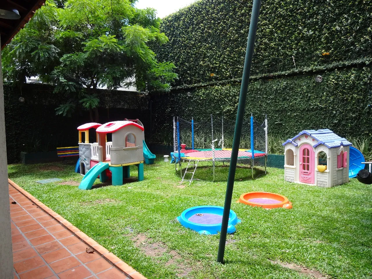 Imagem VENDO LINDO APARTAMENTO COM 04 DORMITÓRIOS NO BAIRRO JARDIM BÉLGICA!