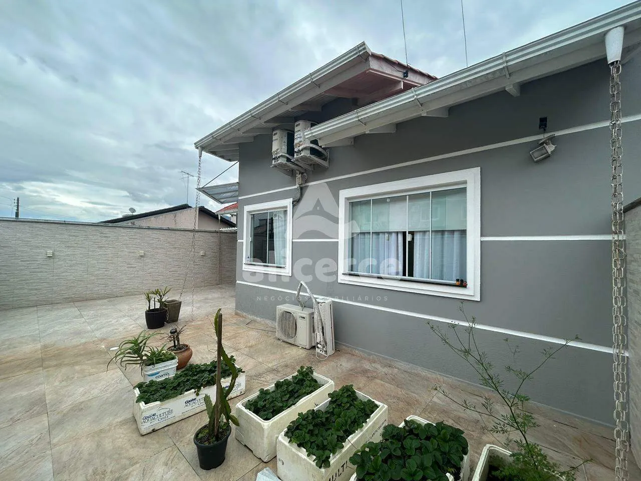 Imagem Casa à venda com 2 quartos , 87m² em Forquilhas São José