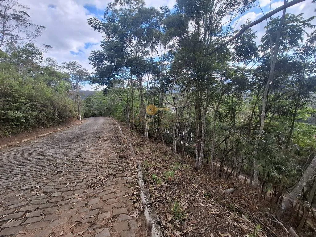 Imagem Terreno em Condomínio para Venda em Teresópolis / RJ no bairro Cascata do Imbuí