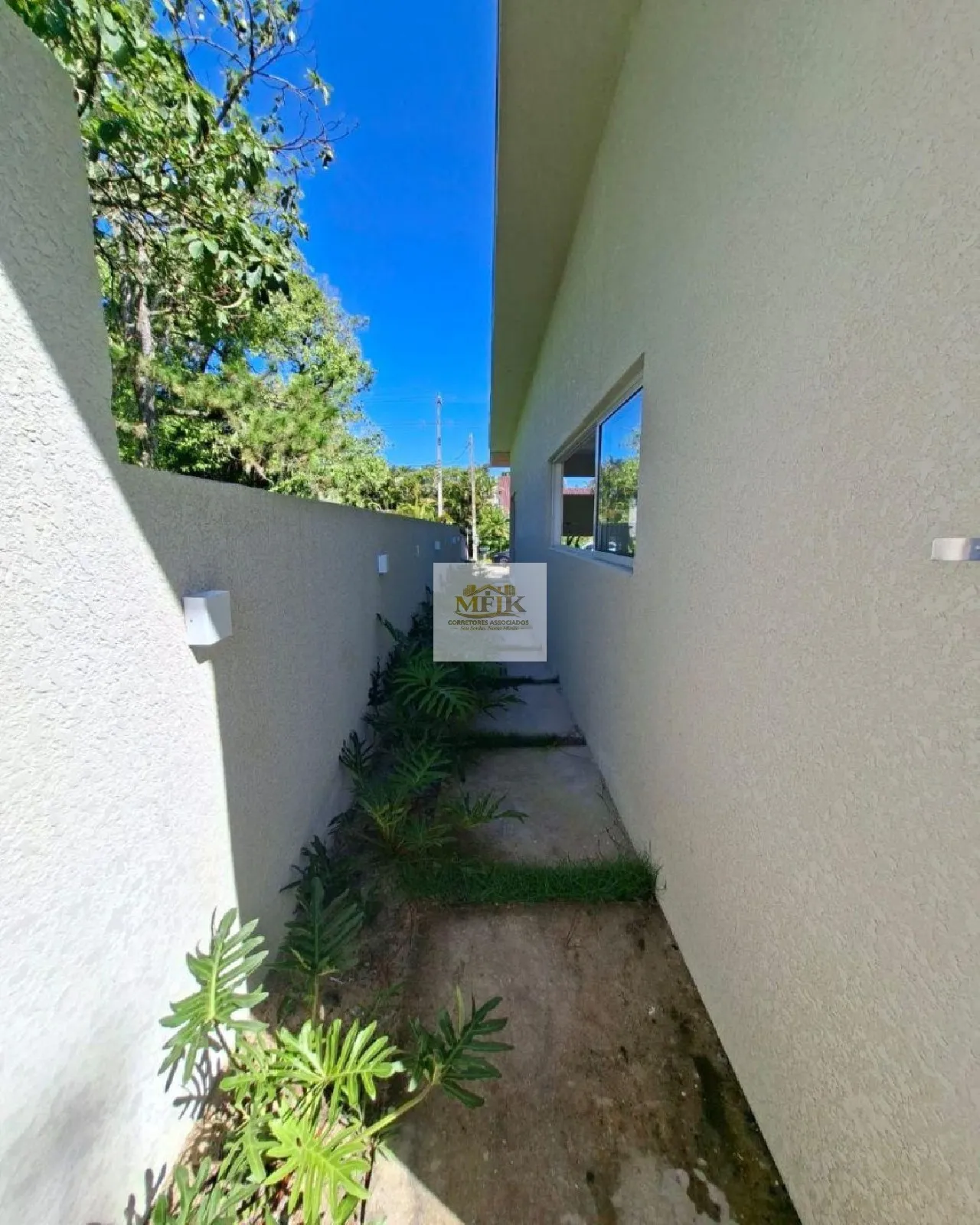 Imagem CASA COM 3 SUITES A VENDA NO ATAMI