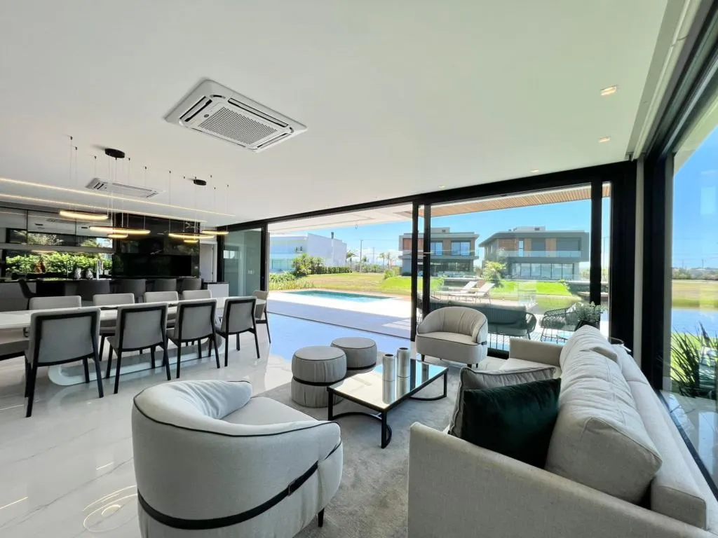 Imagem Casa em Condominio 5 Dormitórios - Bairro --