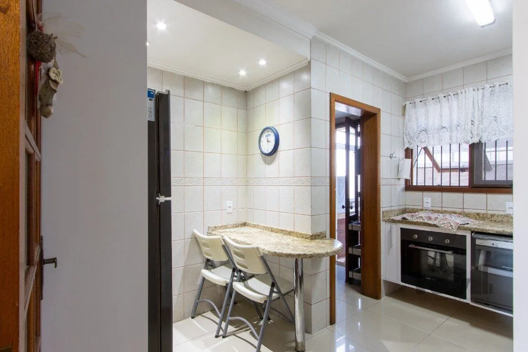 Imagem Apartamento Garden de 3 dormitórios, 1 suite e 1 vaga coberta no bairro Cristal.