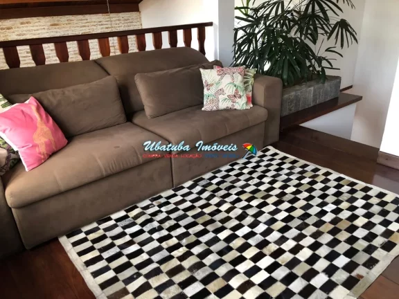 Imagem Linda Casa com Ótima Localização.