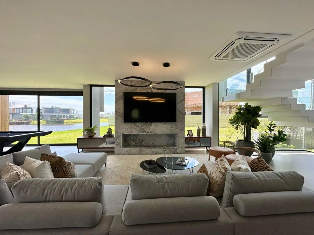 Imagem Casa em Condominio 6 Dormitórios - Bairro xangri-la