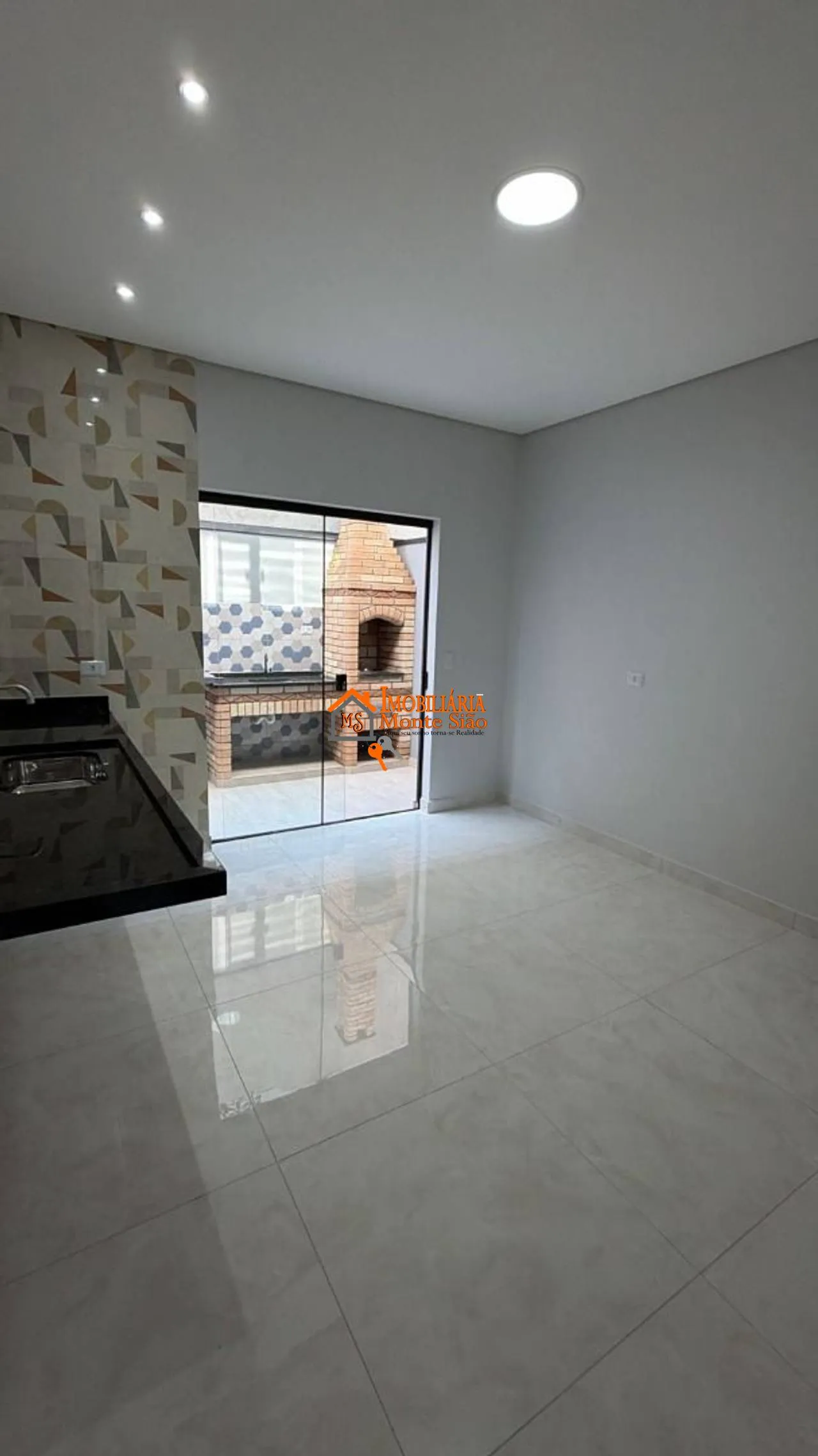 Imagem Sobrado com 2 dormitórios à venda, 75 m² por R$ 490.000,00 - Jardim Zélia - Itaquaquecetuba/SP