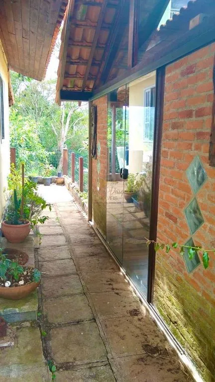 Imagem Casa em Condomínio para Venda em Teresópolis / RJ no bairro Albuquerque