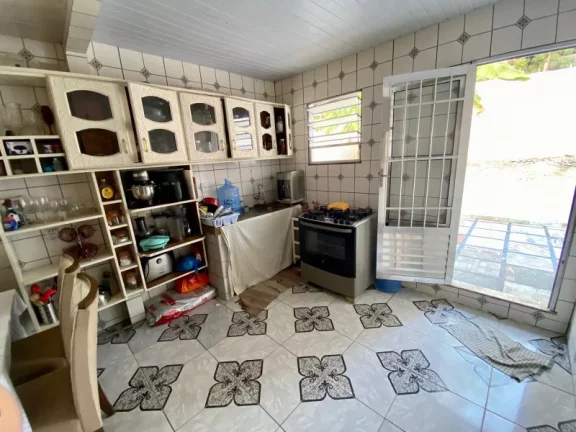 Imagem Casa com 3 suítes , com ótimo preço , disponível para venda em Manaus