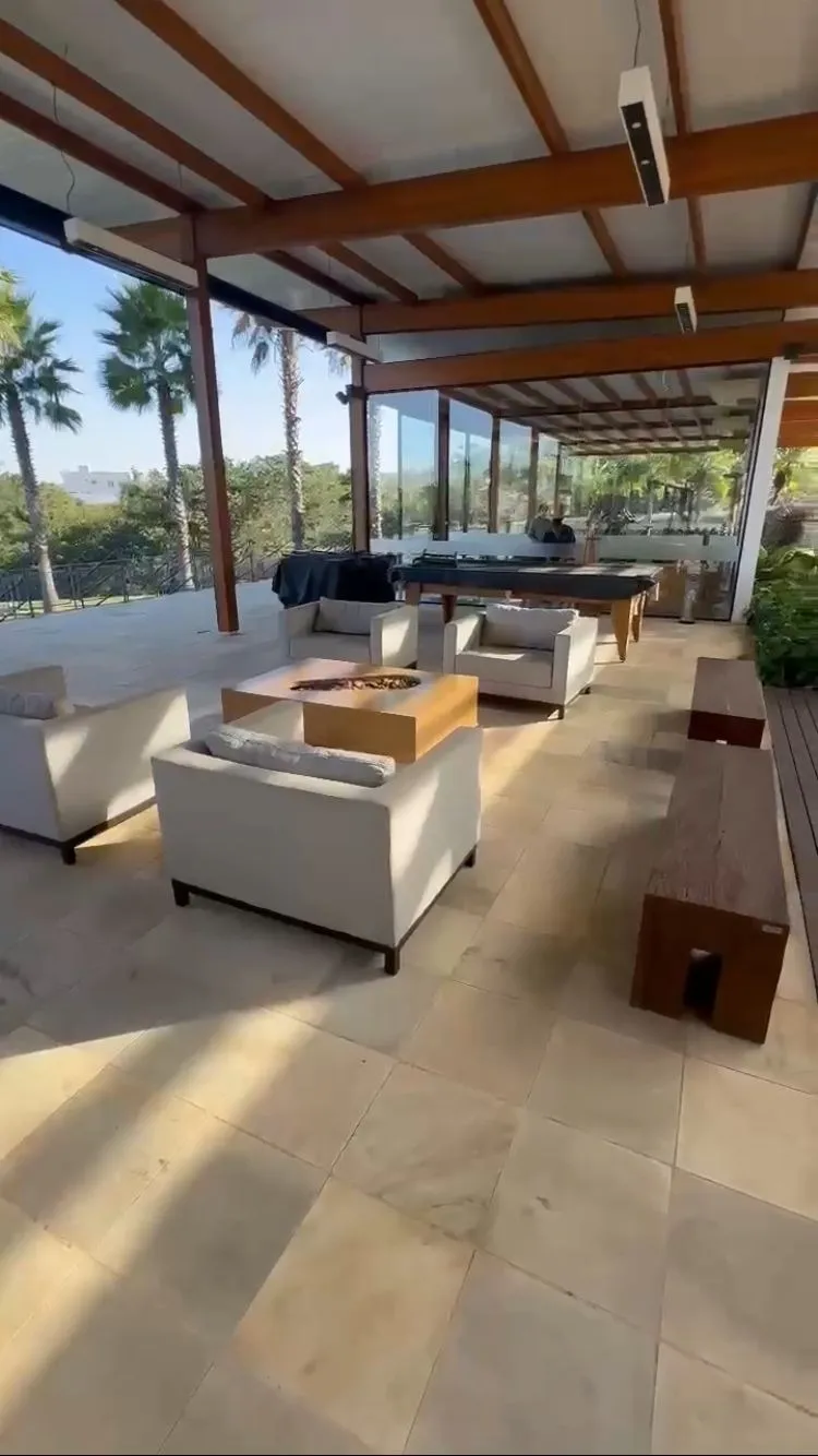 Imagem A Venda Casa de Luxo 445m2 Cond. Alphaville Castelo 4 Suítes Master