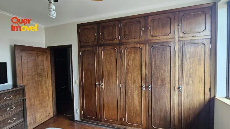 Imagem Imóvel Espetacular à Venda em Ribeirão Preto-SP, Jardim Sumaré: 3 Quartos, 1 Suíte, 3 Salas, 3 Banheiros, 5 Vagas, 295m² - Quer Imóvel.