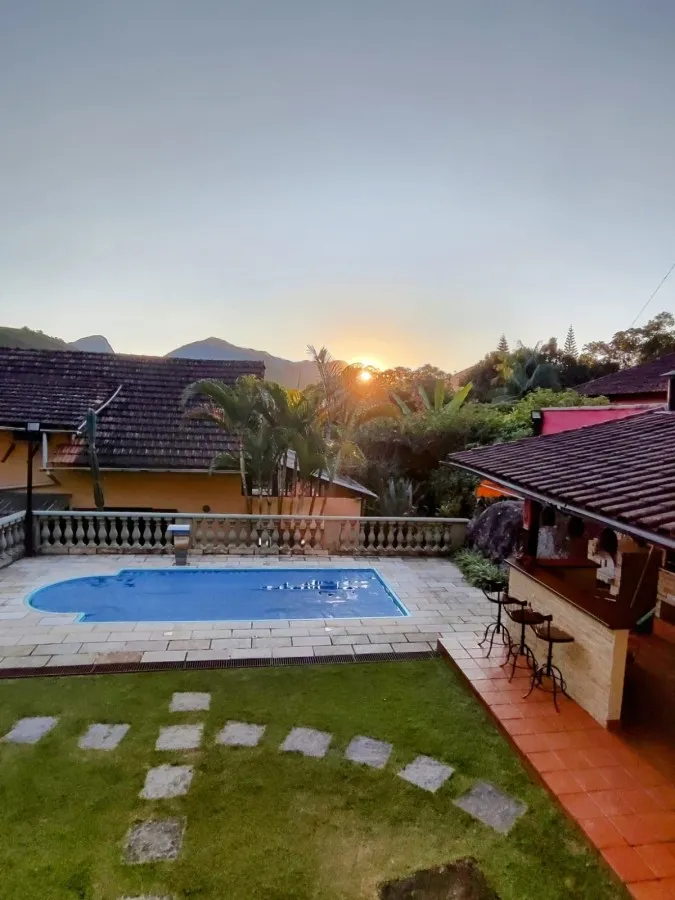 Imagem Casa para Venda em Petrópolis / RJ no bairro Samambaia
