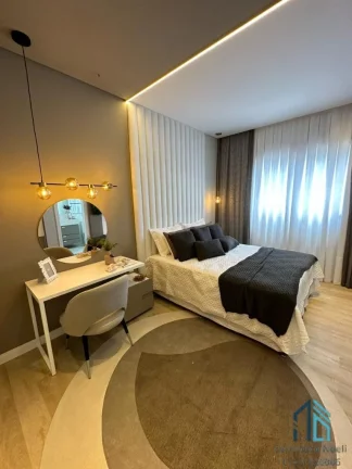 Imagem Apartamento Mobiliado, 04 suítes, 03 vagas, Meia Praia quadra Mar em Itapema SC