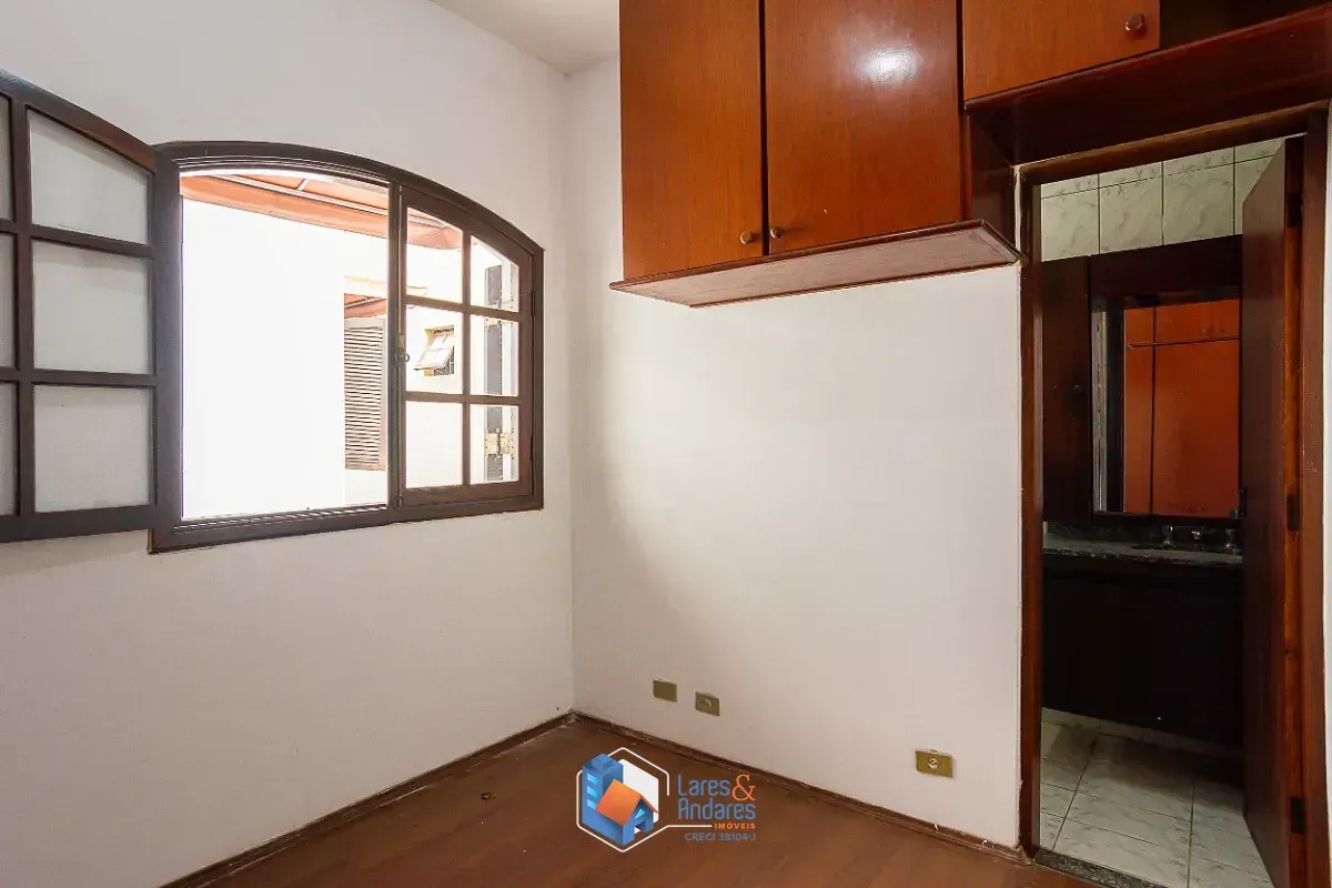Imagem Sobrado para venda em Conjunto Residencial Butantã com 5 quartos, sendo 2 suítes, 187m²