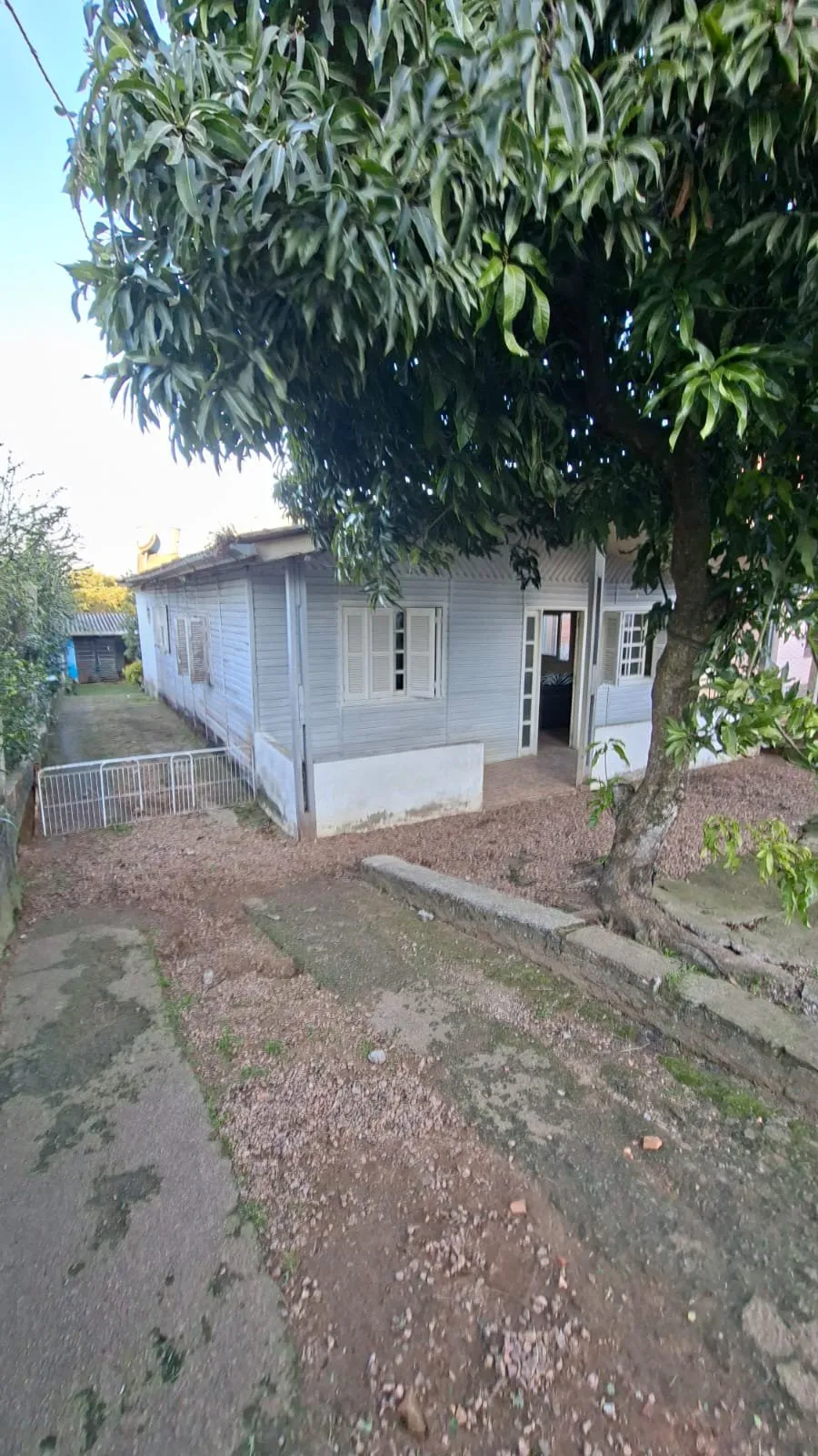 Imagem Casa com amplo pátio e excelente espaço no bairro Mendanha!
