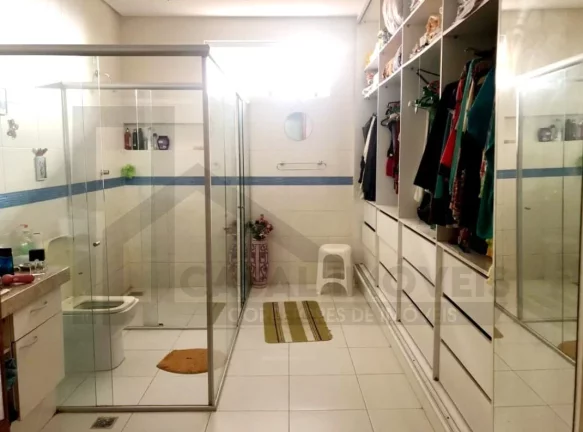 Imagem CASAL IMÓVEIS VENDE CASA TERREA MONTENEGRO BOULEVARD 3 SUÍTES