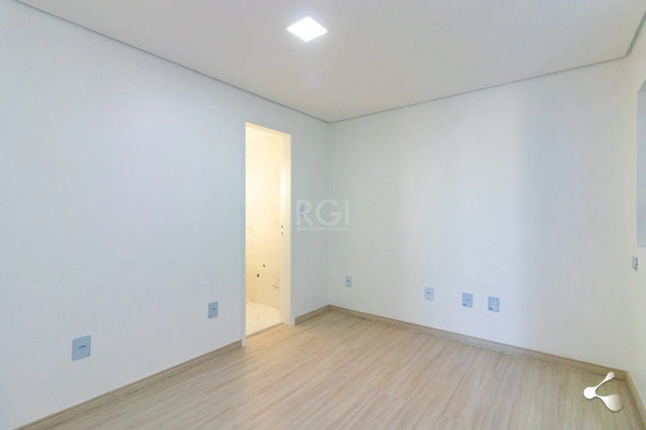 Imagem Cobertura com 3 quartos e 1 vaga no Bairro Petrópolis em Porto Alegre