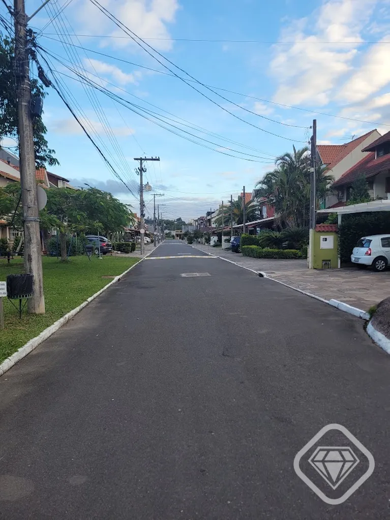 Imagem Casa em condomínio fechado, com ambientes acolhedores, excelente distribuição e infraestrutura co...
