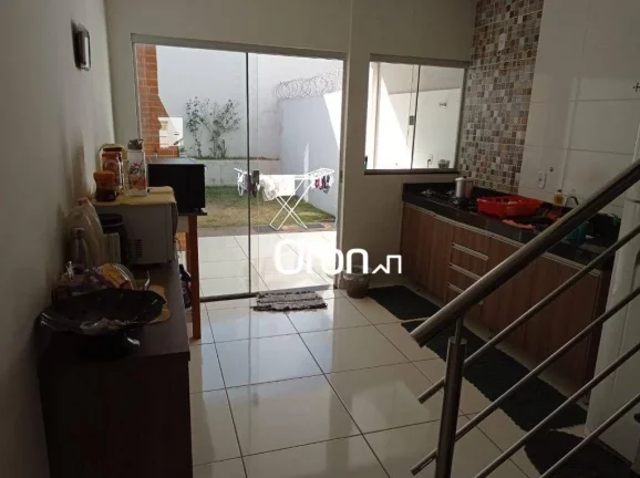 Imagem Sobrado com 2 dormitórios à venda, 84 m² por R$ 299.000,00 - Jardim São José - Goiânia/GO