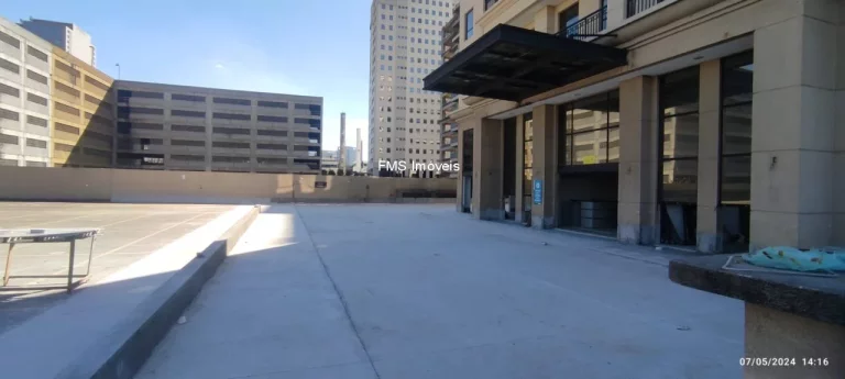 Imagem Prédio com 12.100m² em Barueri