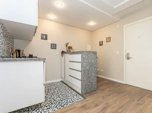 Imagem Apartamento com 1 Quarto à Venda, 25 m² em Alto da Rua XV - Curitiba