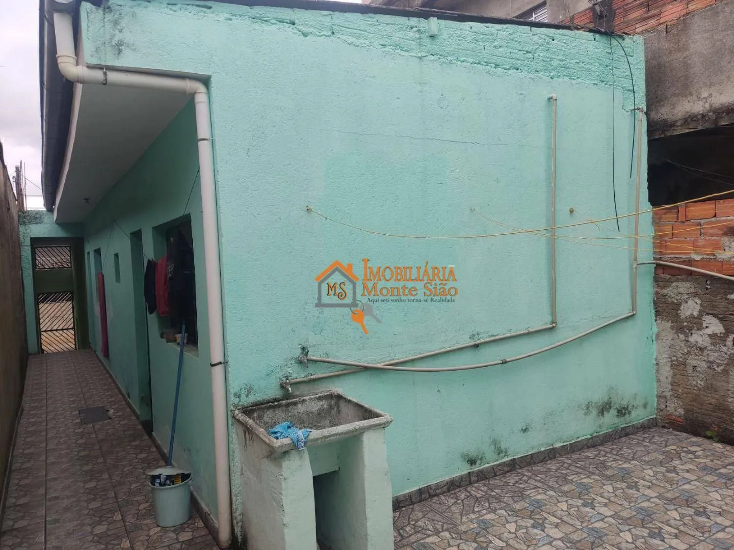 Imagem Sobrado com 4 dormitórios à venda, 150 m² por R$ 318.000,00 - Cidade Soberana - Guarulhos/SP
