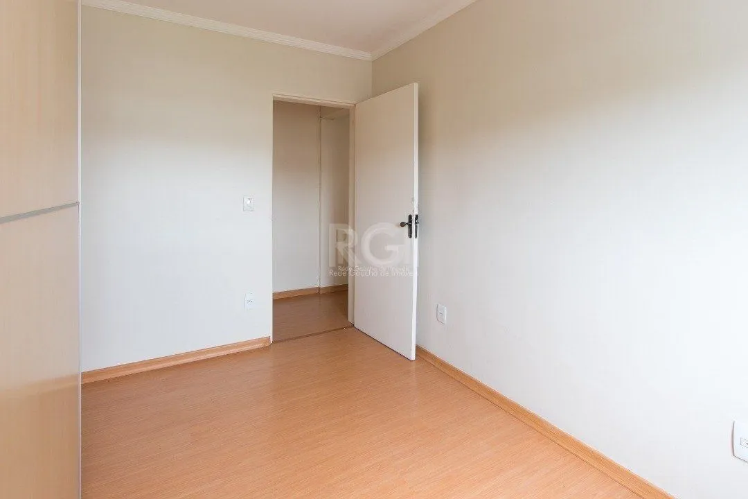 Imagem Apartamento de 2 dormitórios e 1 vaga de garagem no bairro Cristal.