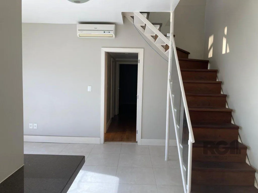 Imagem APARTAMENTO DE COBERTURA - 2 dorms. - 1 vaga - 118,02 m² - MENINO DEUS