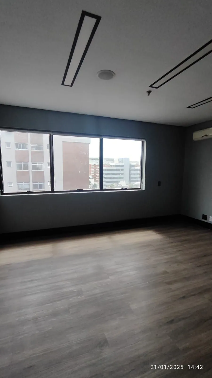 Imagem Duas salas comerciais unificadas -Bairro Menino Deus