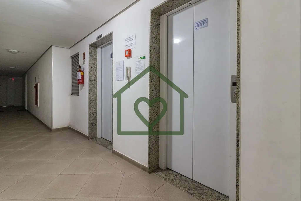 Imagem APARTAMENTO DE 51m², SEMIMOBILIADO, COM 2 DORMITÓRIOS (1 SUÍTE), BANHEIRO SOCIAL, COZINHA COM CHU...