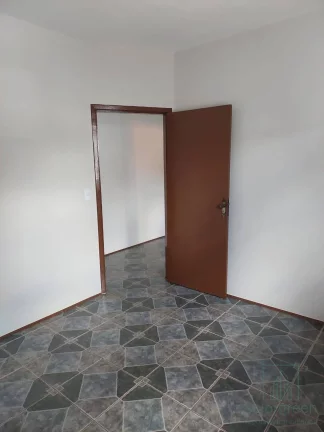 Imagem Casa 2 Quartos e 1 banheiro P/ LOCAÇÃO em Atibaia - 2 Mil / Mês