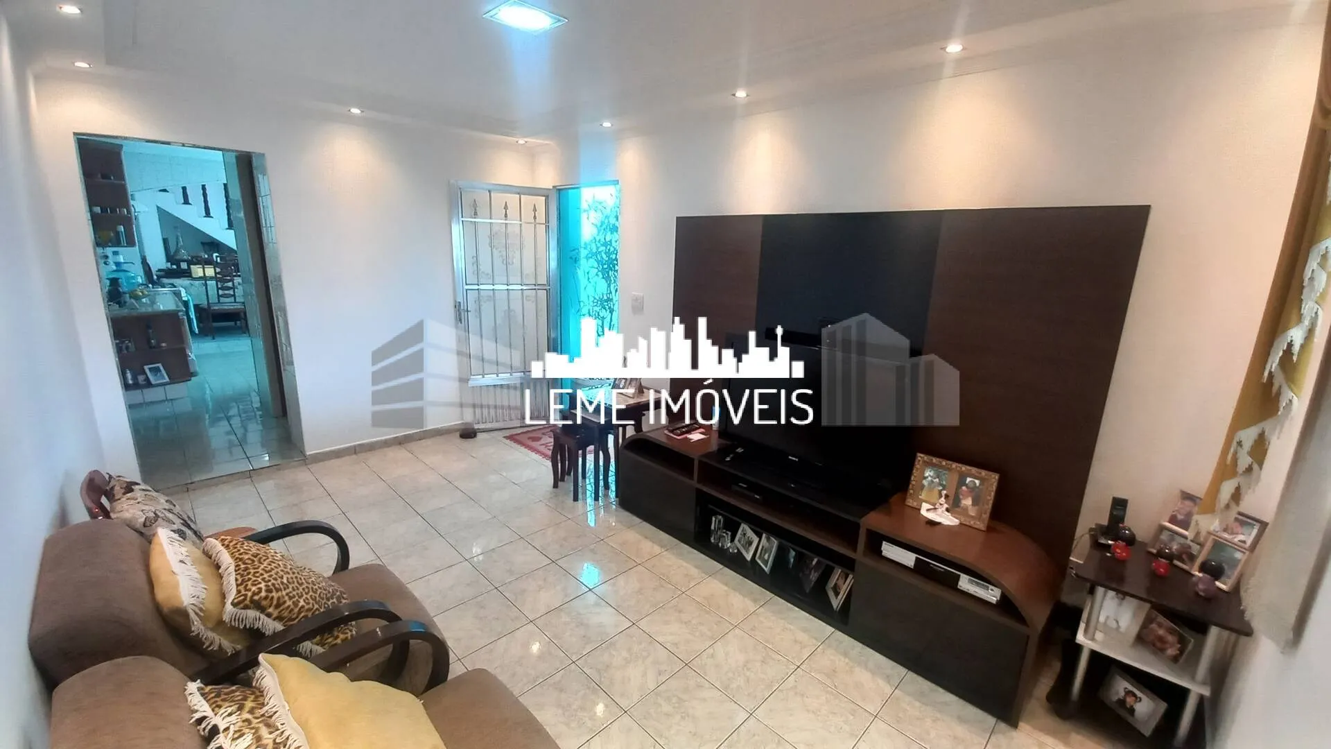 Imagem LINDO SOBRADO! ACEITA FINANCIAMENTO HABITACIONAL E UTILIZAÇÃO DO FGTS!!!