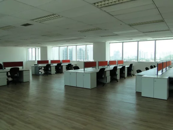 Imagem Conjunto Comercial para Locação na Vila Cordeiro de 458m²