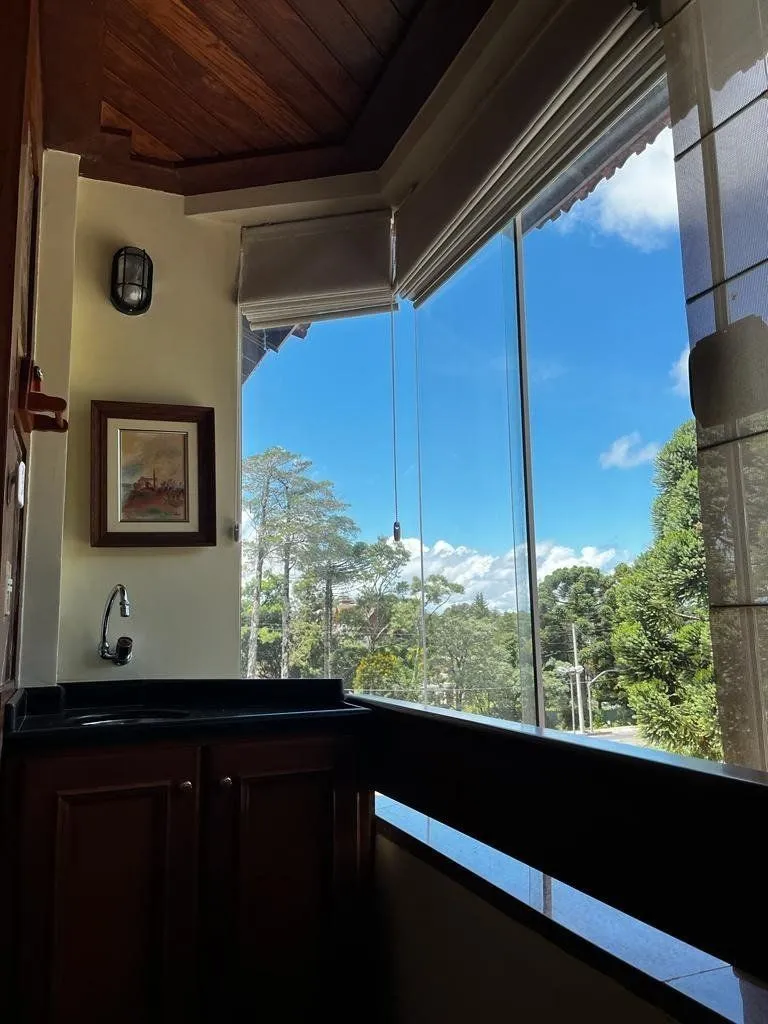Imagem Cobertura duplex com 2 suítes e uma vaga para Comprar em Gramado.