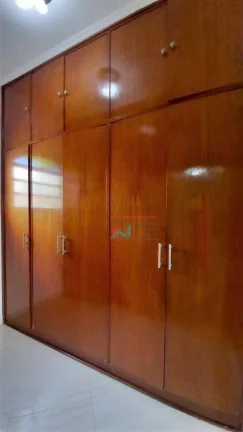 Imagem Casa com 3 dormitórios à venda - Centro - Cachoeira Paulista/SP