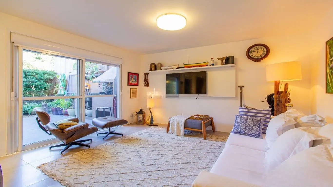 Imagem Casa em condomínio com terraço, piscina e espaço gourmet, Chacara das Pedras