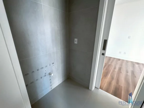 Imagem Apartamento Zona Central para Venda em Balneário Camboriú, CENTRO, 4 dormitórios, 2 suítes, 4 banheiros, 3 vagas