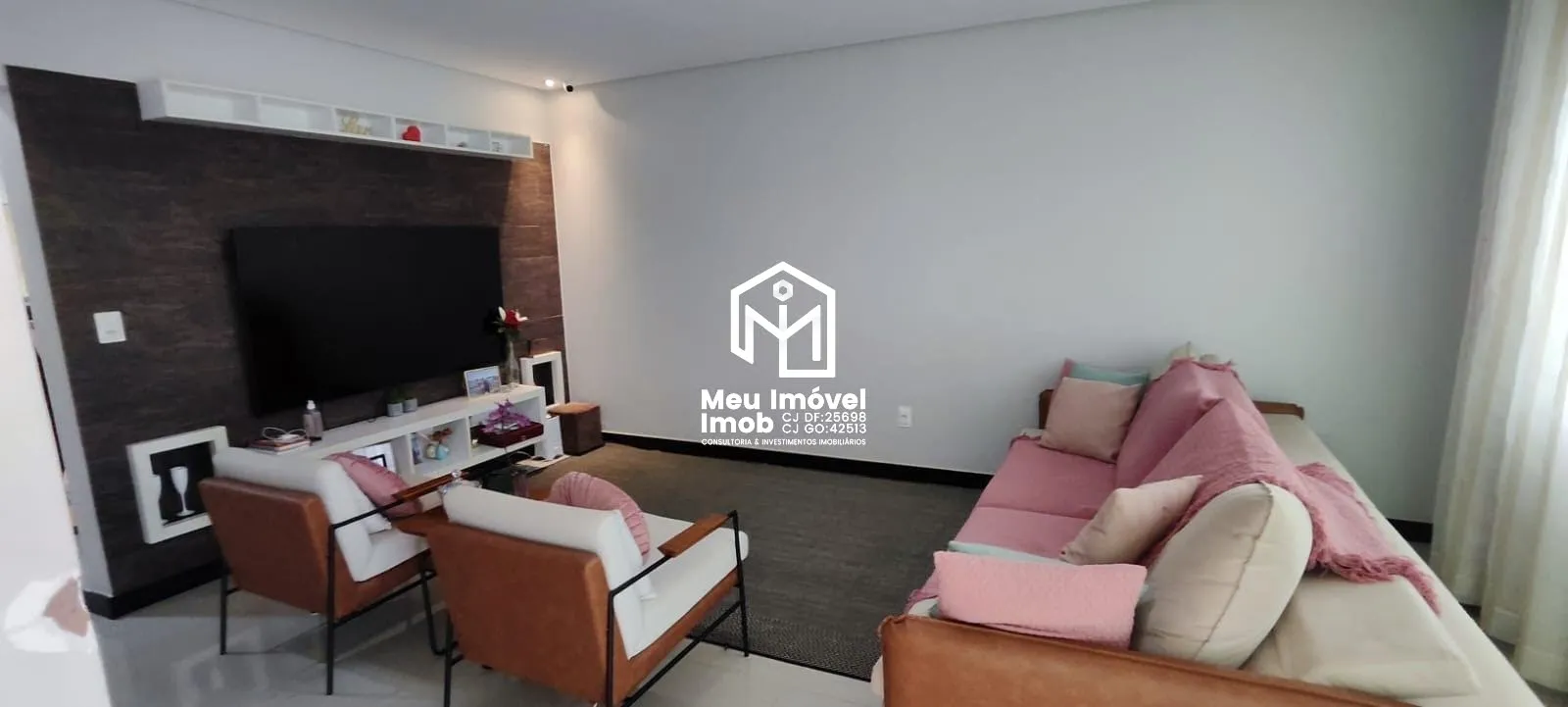 Imagem Casa 03 Quartos 3 Suítes 3 Vagas 200m² Sobradinho/DF