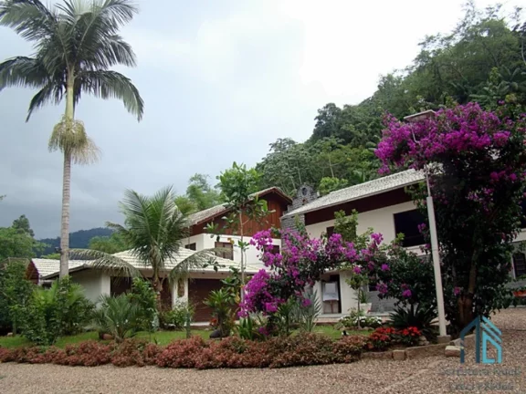 Imagem Imóvel Comercial e Residencial, Castelinho para Restaurante e Hotel, no centro de Rodeio SC