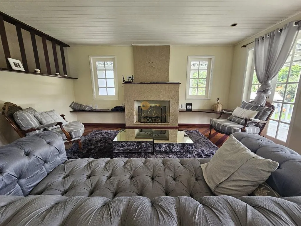 Imagem Casa em Condomínio para Venda em Teresópolis / RJ no bairro Green Valley