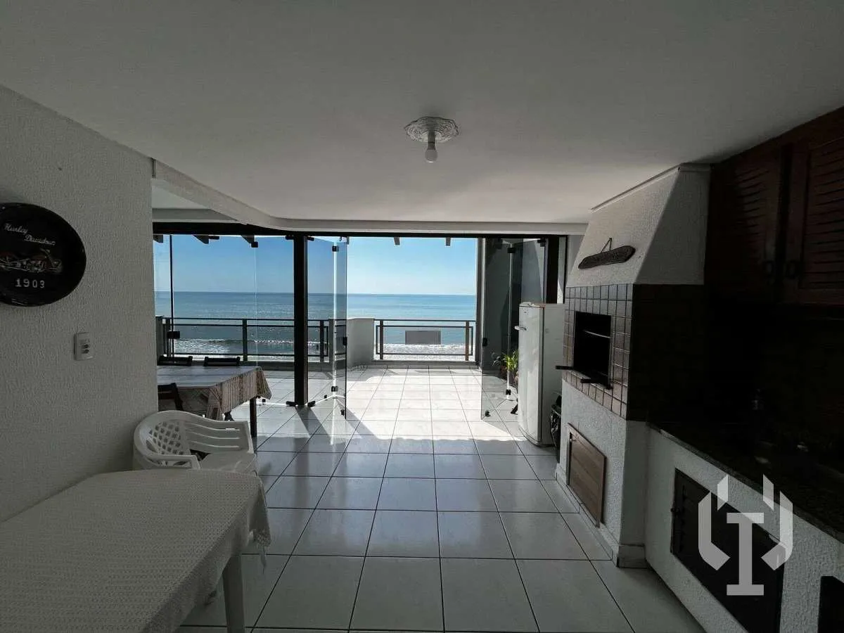 Imagem Cobertura Duplex Frente Mar Pronta para Morar em Meia Praia Itapema