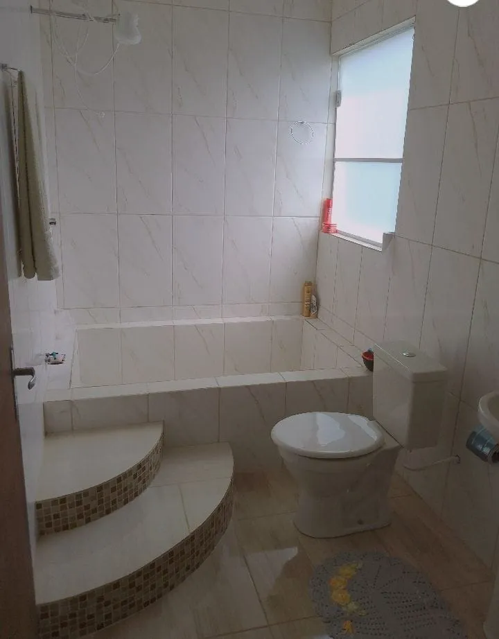 Imagem LINDA CASA COM TERRENO DE 1300M² !!