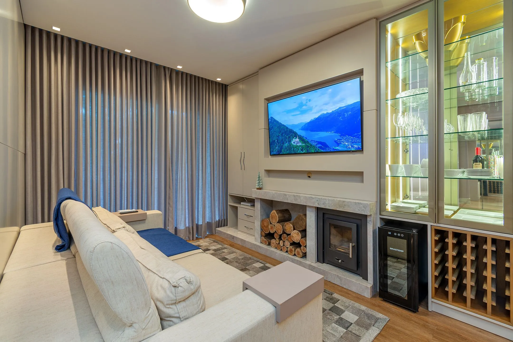 Imagem Apartamento à venda em Canela, Centro, com 2 quartos, 78.12m2