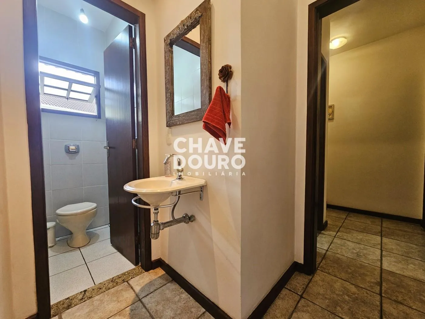 Imagem Linda casa no estilo colonial com lazer no centro da cidade!