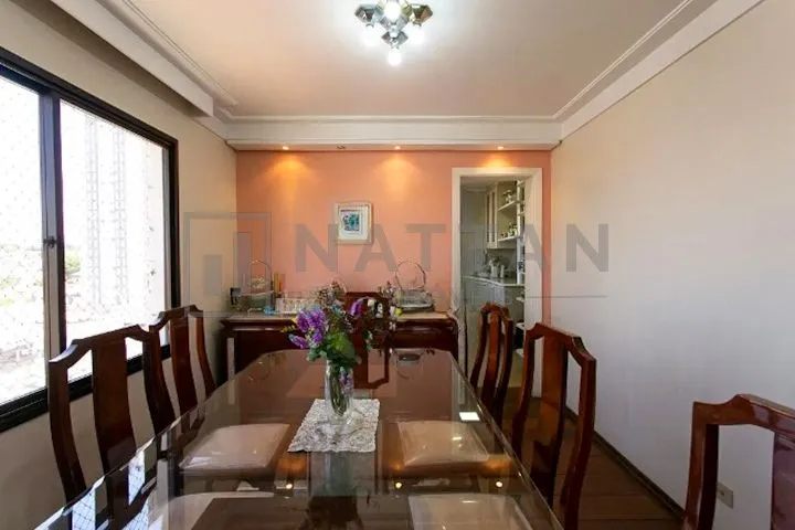 Imagem Apartamento à venda com 3 dormitórios na Chácara Santo Antônio, 155 m² e suíte