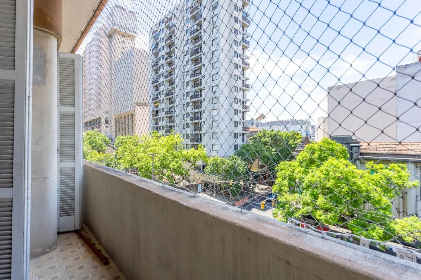 Imagem Vende-se apartamento com 2 quartos, 79 m² e sacada - Centro Histórico