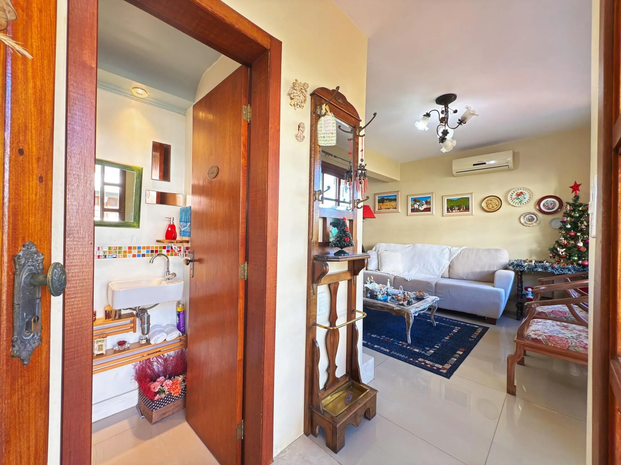 Imagem Casa em condomínio bairro Tristeza, com 185m² privativos.
