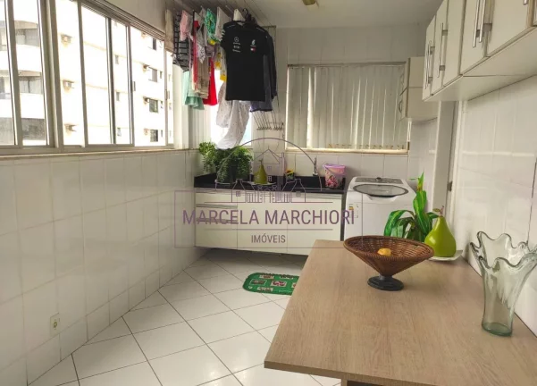Imagem Apartamento 4 quartos com dependência na Praia da Costa