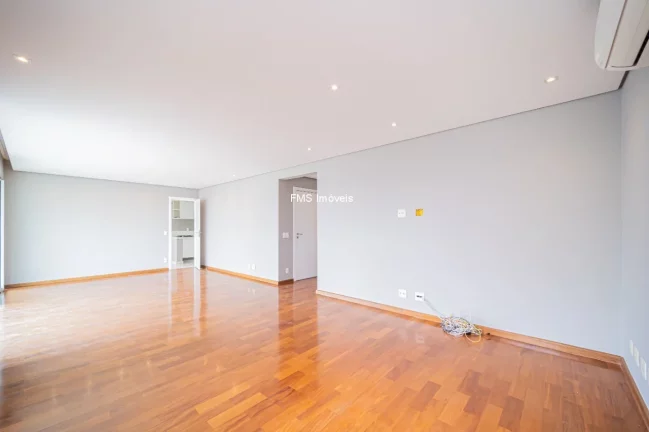 Imagem Apartamento à venda em Moema de 168m²